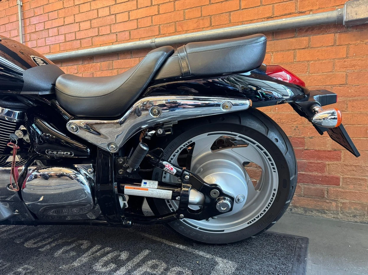 SUZUKI BOULEVARD M1500R