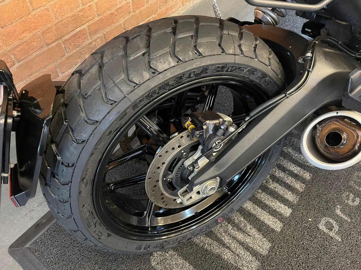 DUCATI SCRAMBLER ICON
