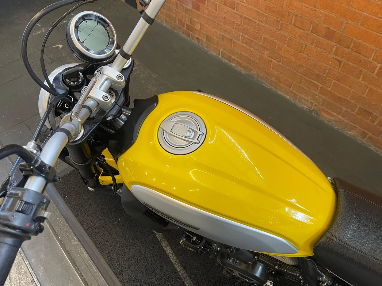 DUCATI SCRAMBLER ICON
