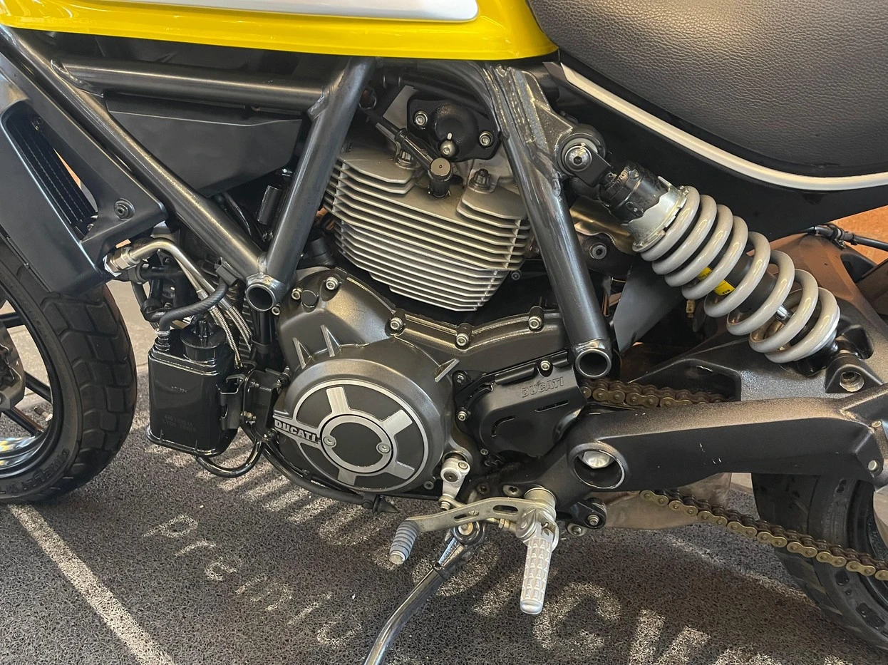 DUCATI SCRAMBLER ICON