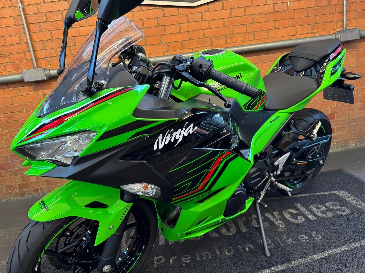 KAWASAKI NINJA 400