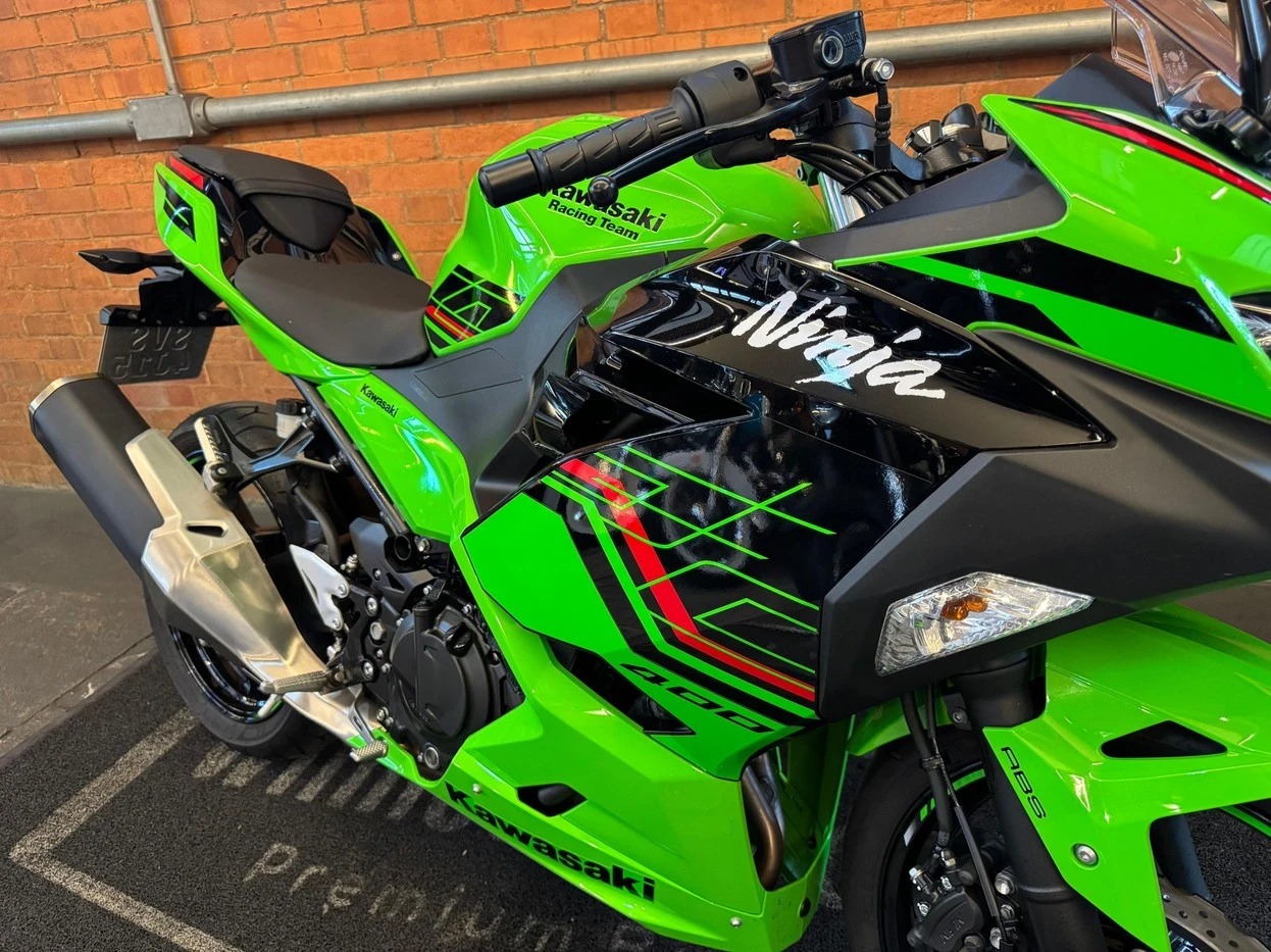 KAWASAKI NINJA 400