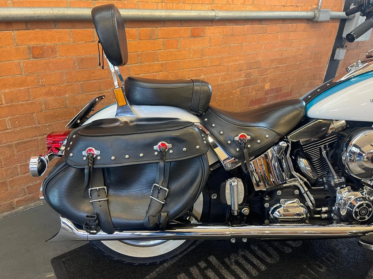 HARLEY-DAVIDSON HERITAGE SOFTAIL CLASSIC