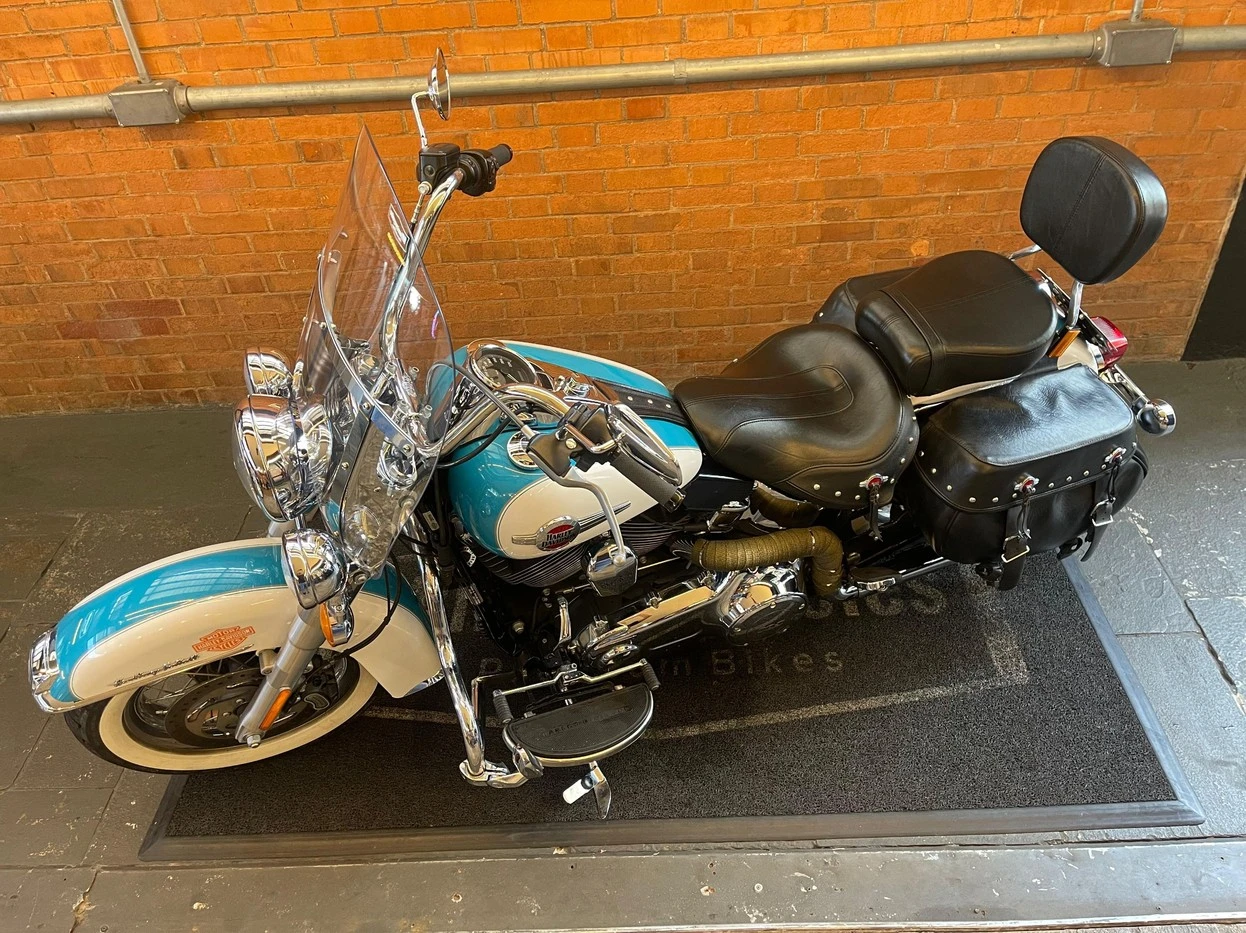 HARLEY-DAVIDSON HERITAGE SOFTAIL CLASSIC