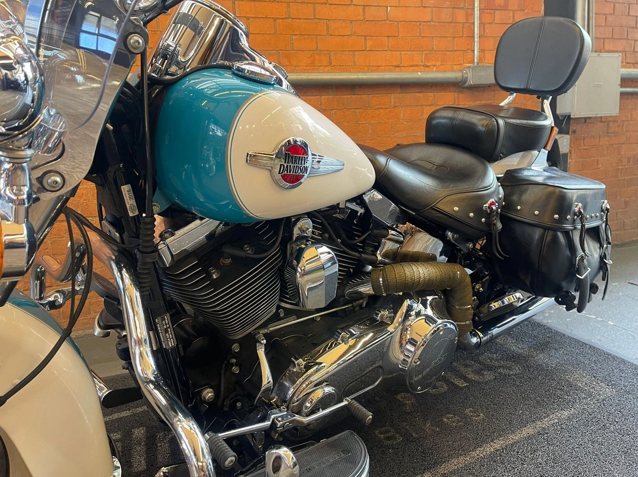 HARLEY-DAVIDSON HERITAGE SOFTAIL CLASSIC