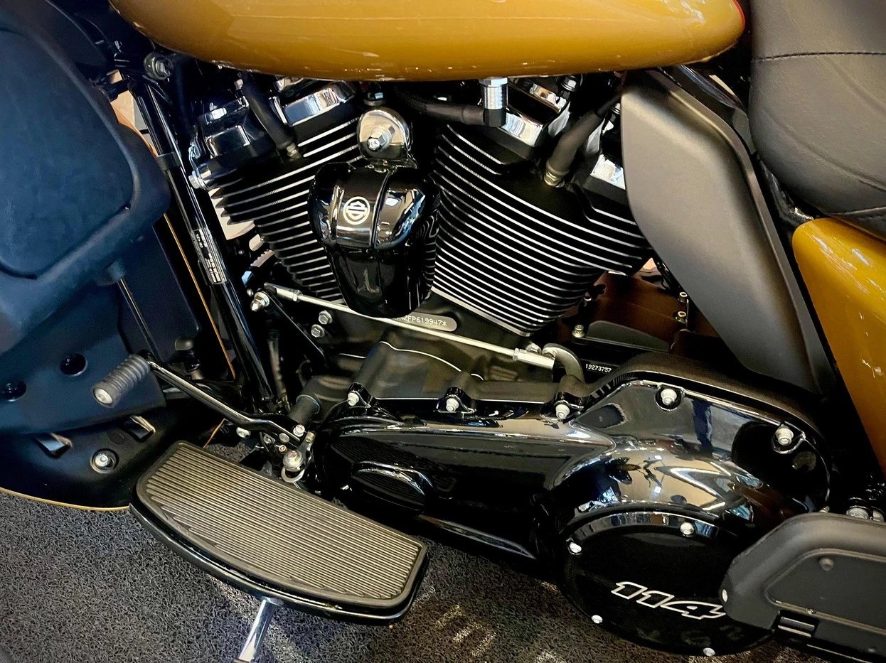 HARLEY-DAVIDSON ROAD GLIDE LIMITED
