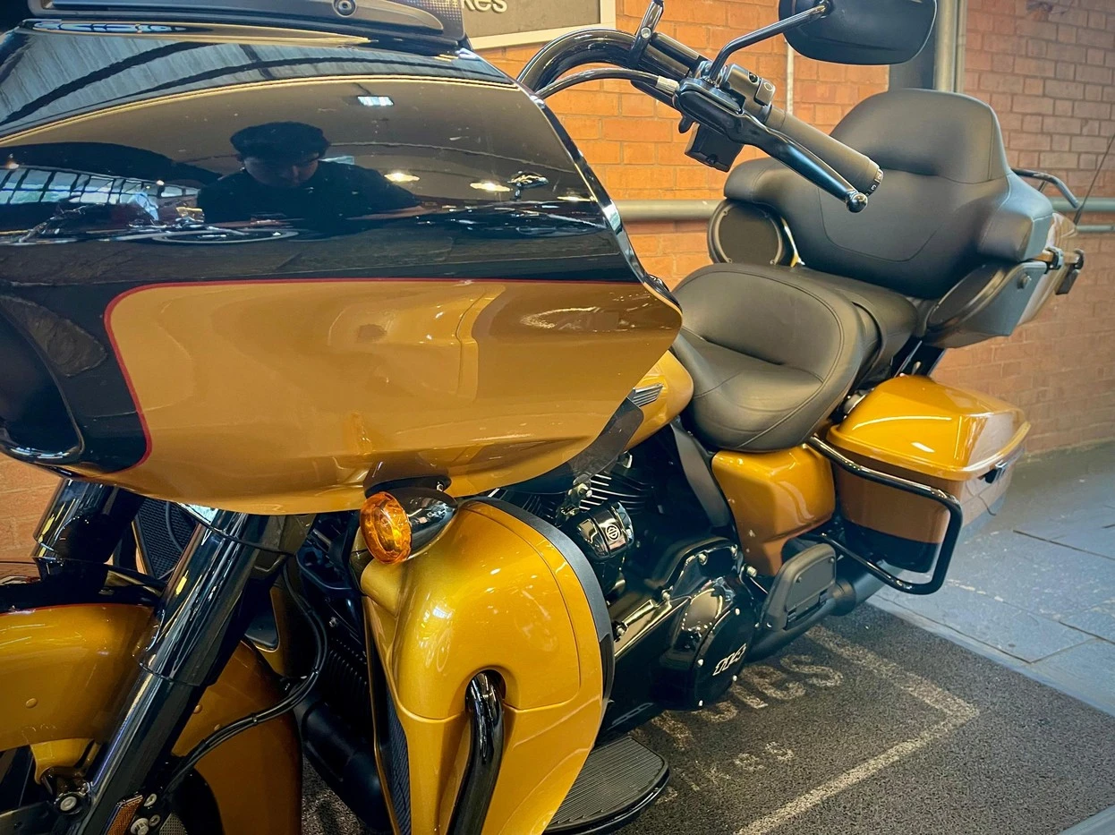 HARLEY-DAVIDSON ROAD GLIDE LIMITED