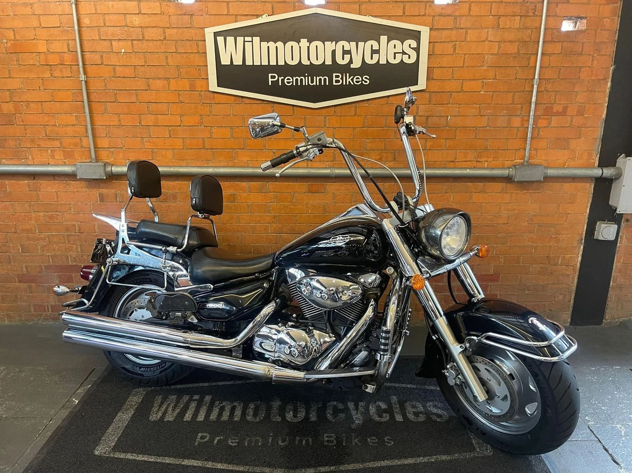 SUZUKI BOULEVARD C1500