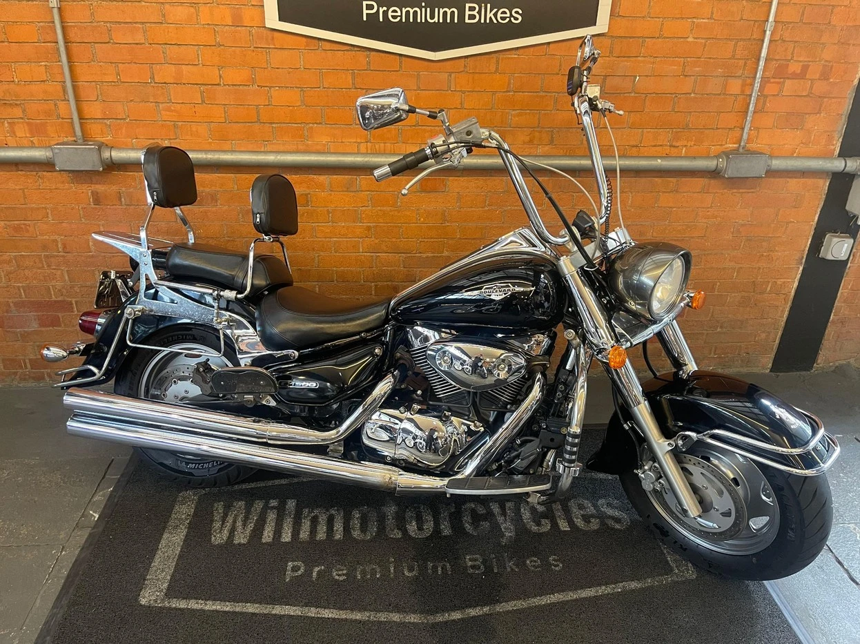 SUZUKI BOULEVARD C1500