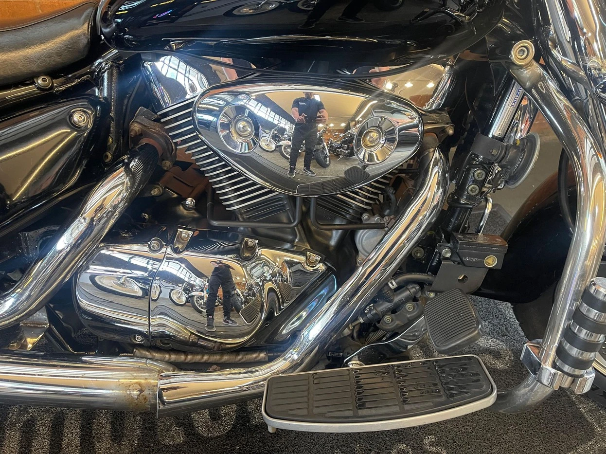 SUZUKI BOULEVARD C1500