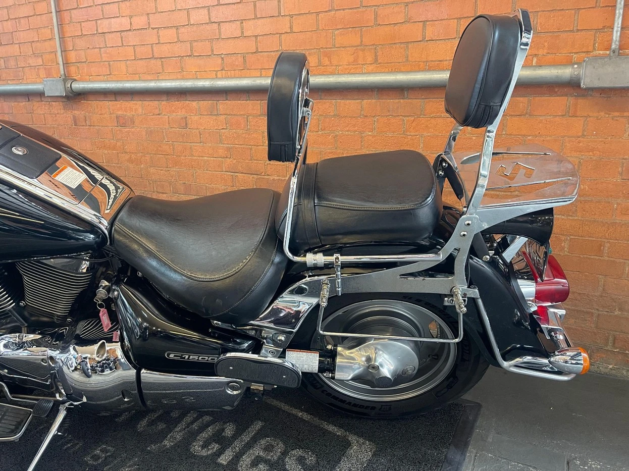 SUZUKI BOULEVARD C1500