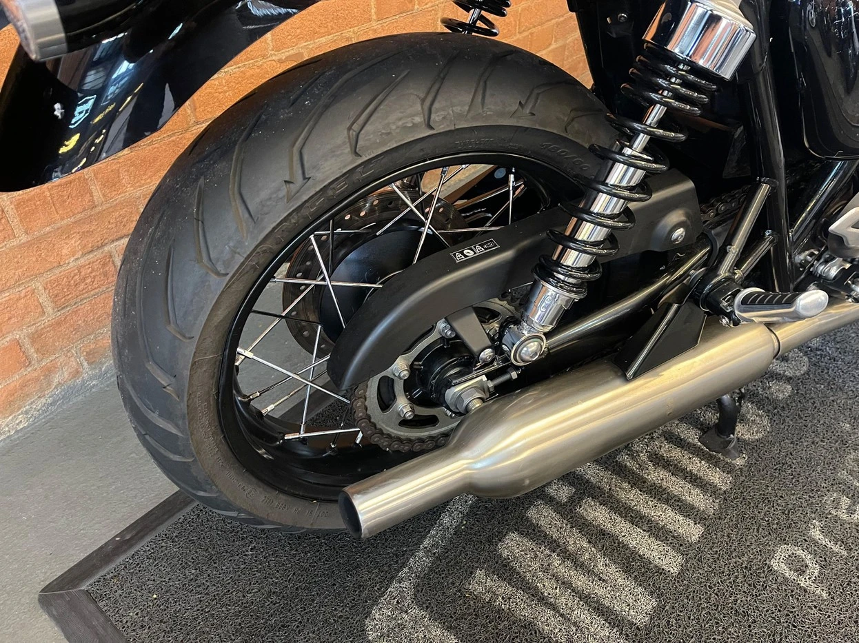TRIUMPH BONNEVILLE T100 BLACK 900