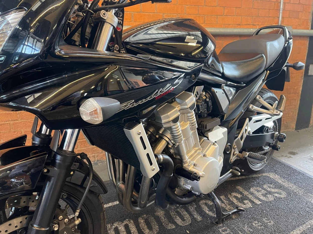 SUZUKI BANDIT 1250S