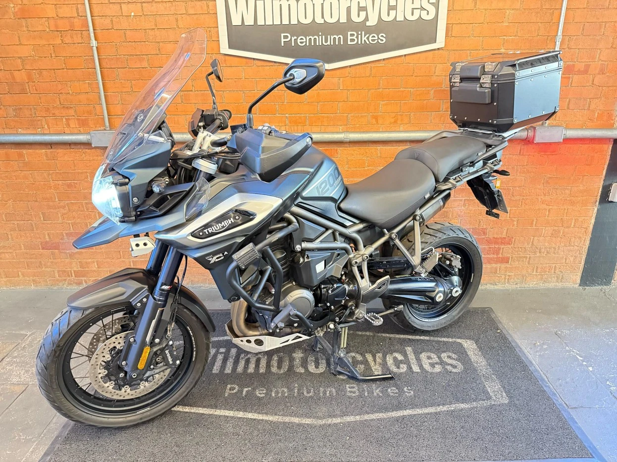 TRIUMPH TIGER 1200 XCA