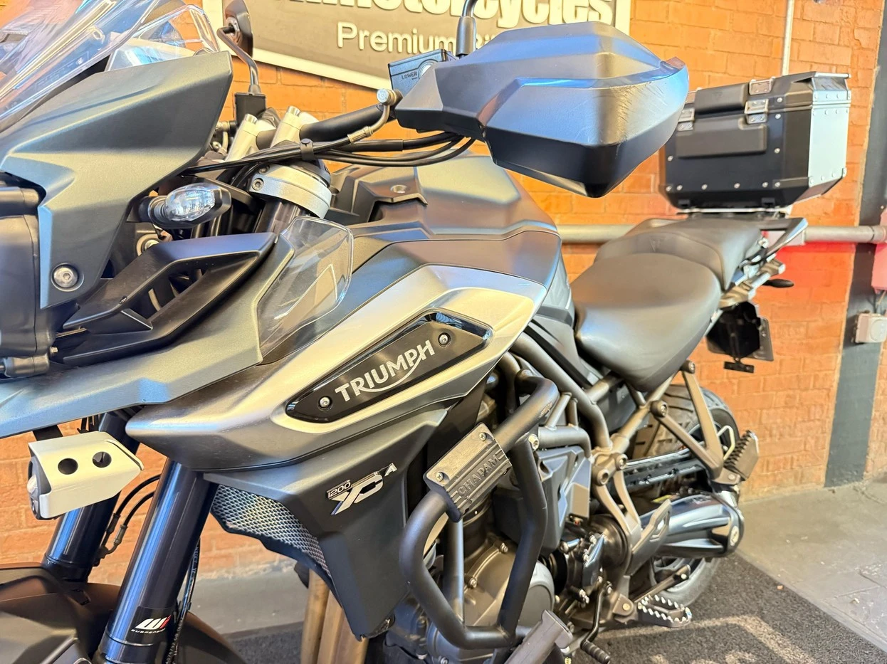 TRIUMPH TIGER 1200 XCA