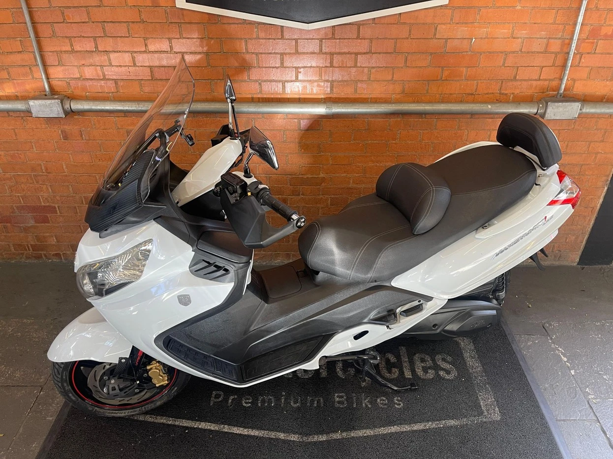 DAFRA MAXSYM 400i