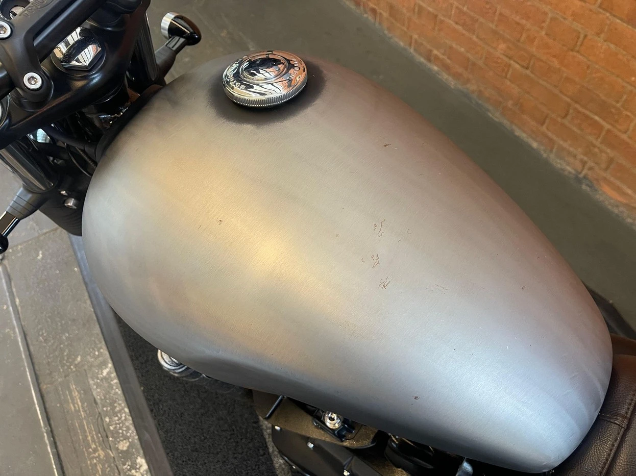 TRIUMPH STREET TWIN