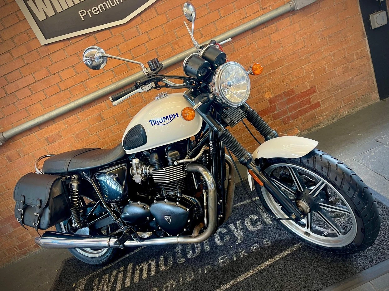 TRIUMPH BONNEVILLE T 100 865