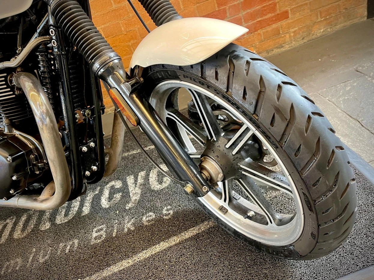 TRIUMPH BONNEVILLE T 100 865