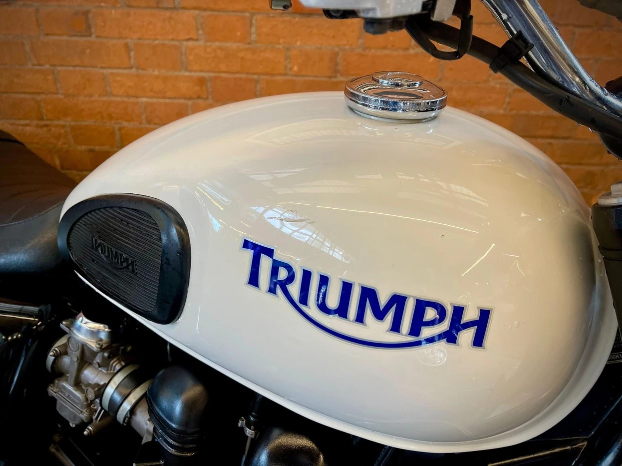 TRIUMPH BONNEVILLE T 100 865