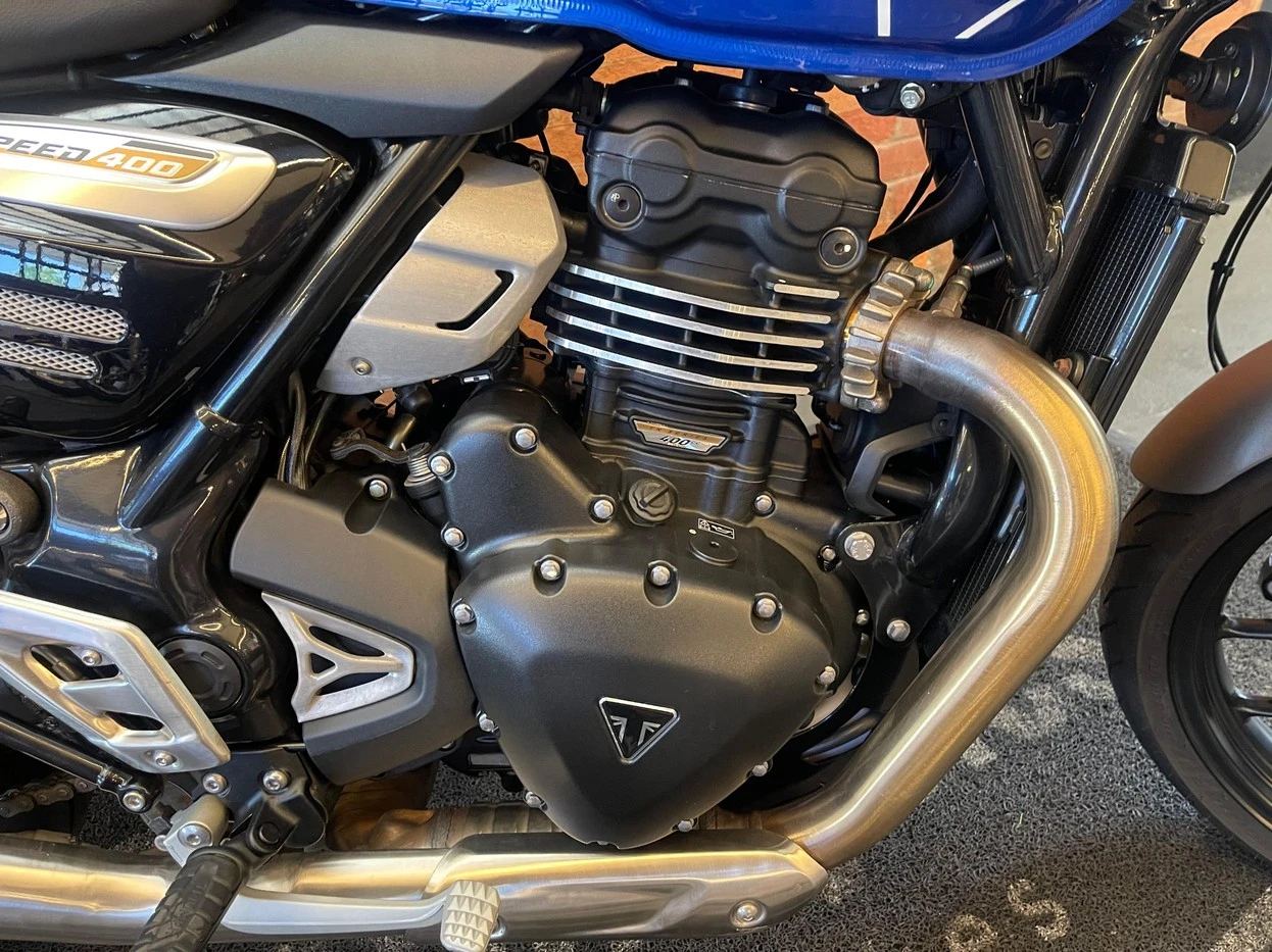 TRIUMPH SPEED 400