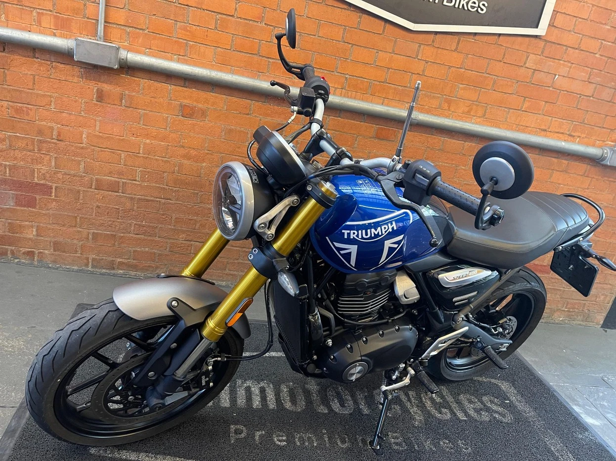 TRIUMPH SPEED 400