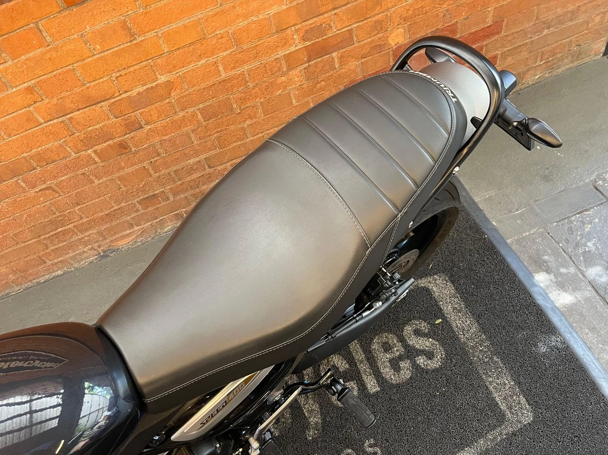 TRIUMPH SPEED 400