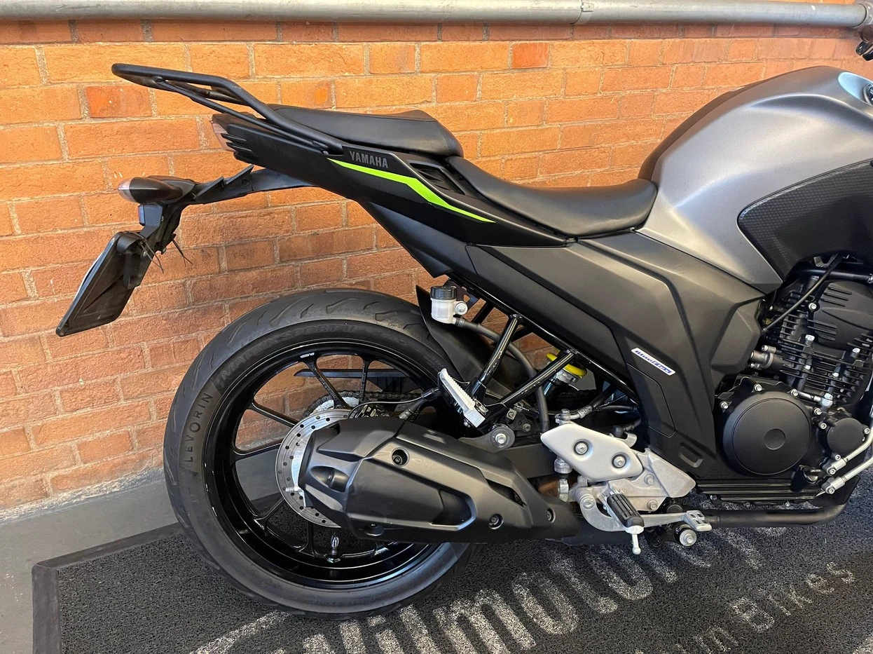 YAMAHA FZ25 FAZER ABS
