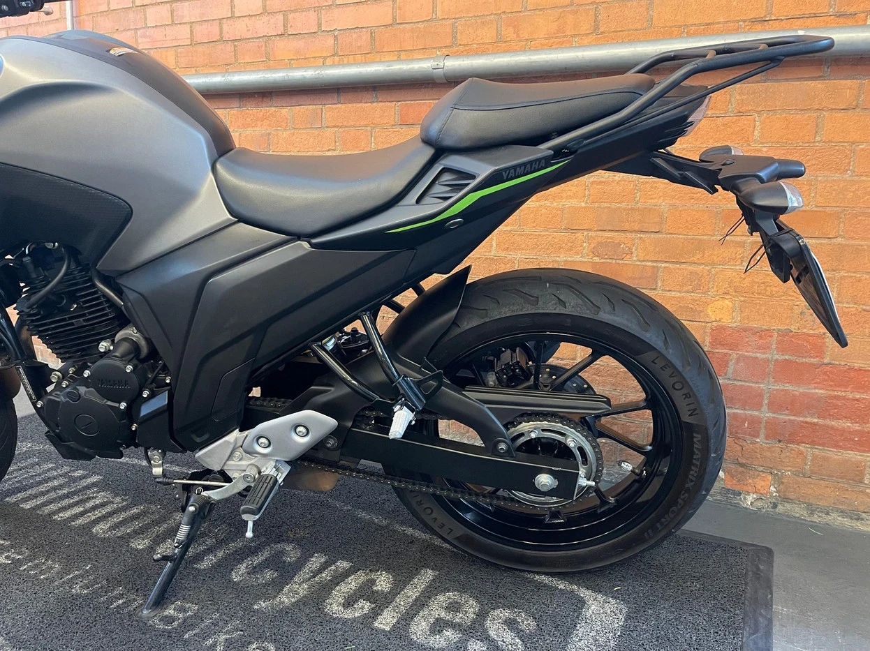 YAMAHA FZ25 FAZER ABS