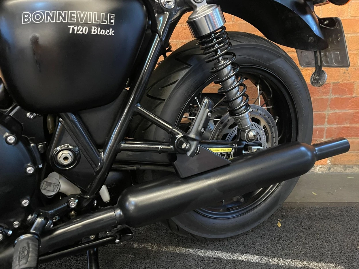 TRIUMPH BONNEVILLE T120 BLACK 1200