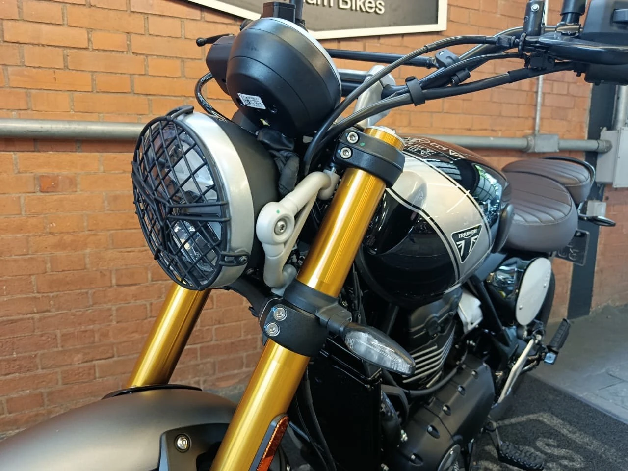 TRIUMPH SCRAMBLER