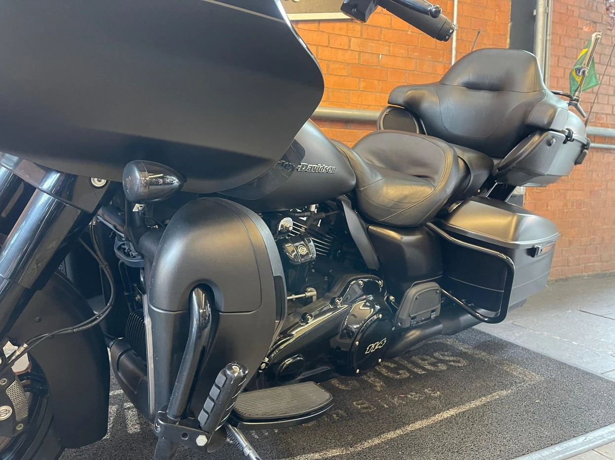 HARLEY-DAVIDSON ROAD GLIDE LIMITED