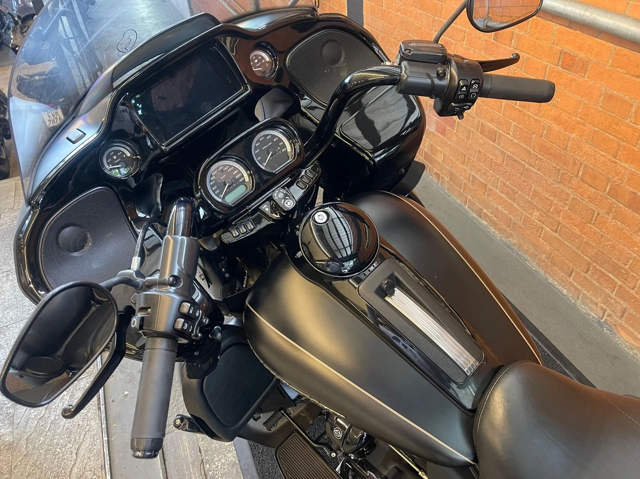 HARLEY-DAVIDSON ROAD GLIDE LIMITED