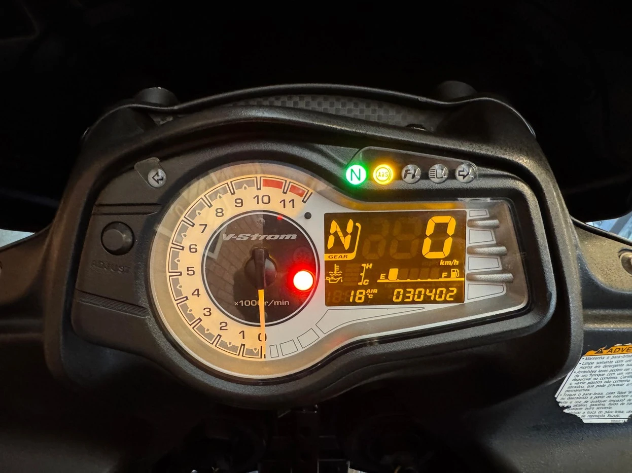 SUZUKI V STROM 650