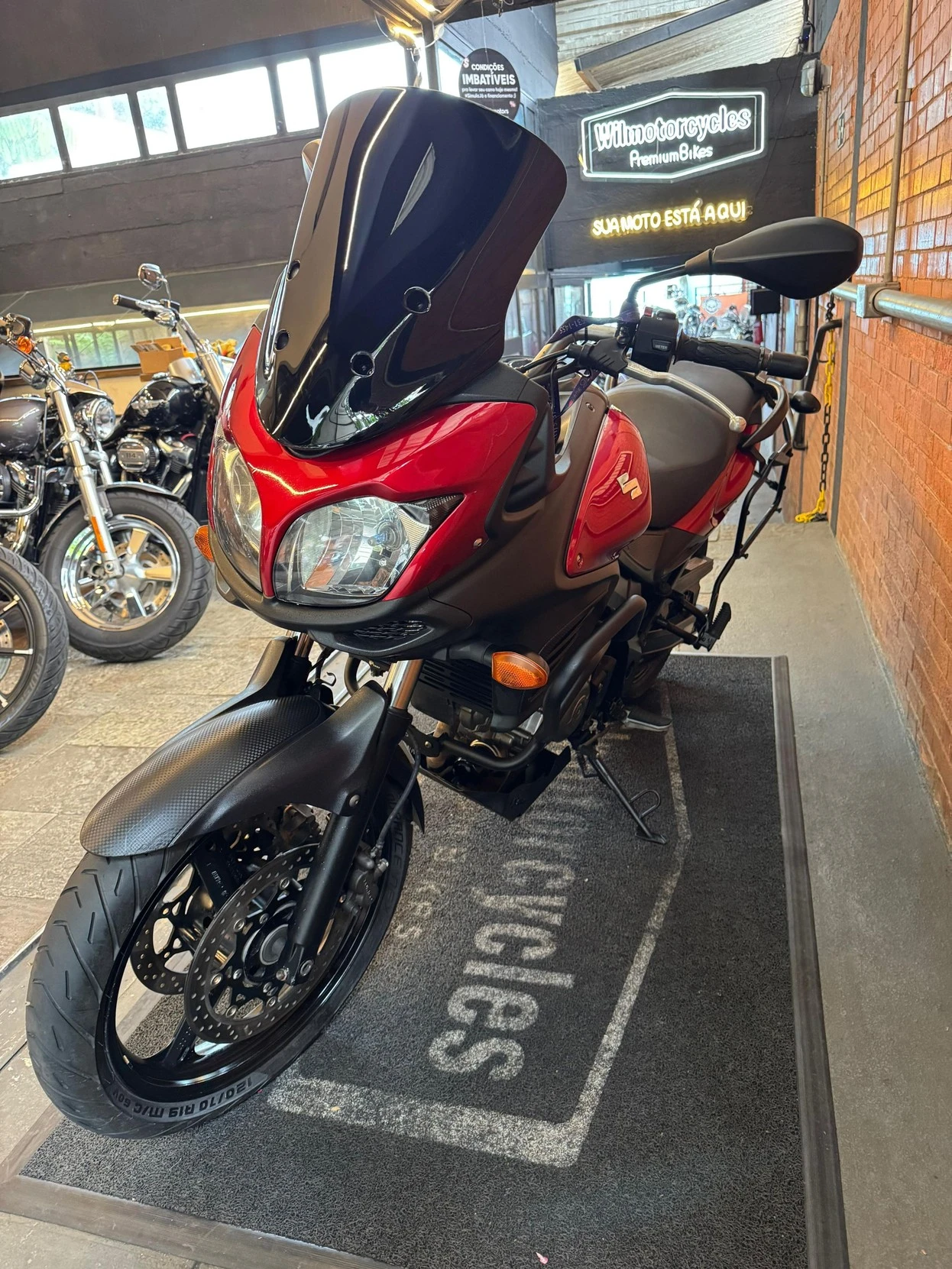 SUZUKI V STROM 650