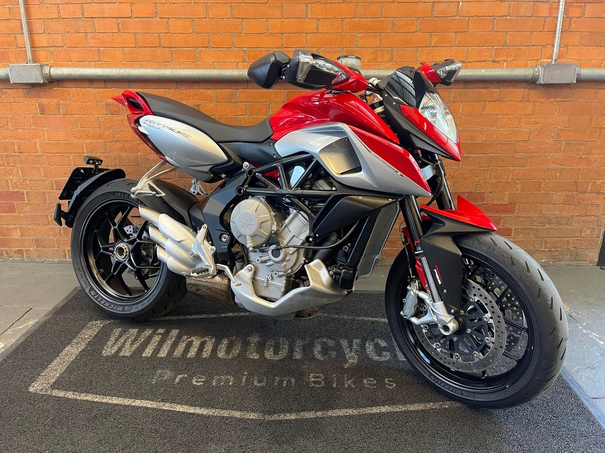 MV AGUSTA RIVALE 800