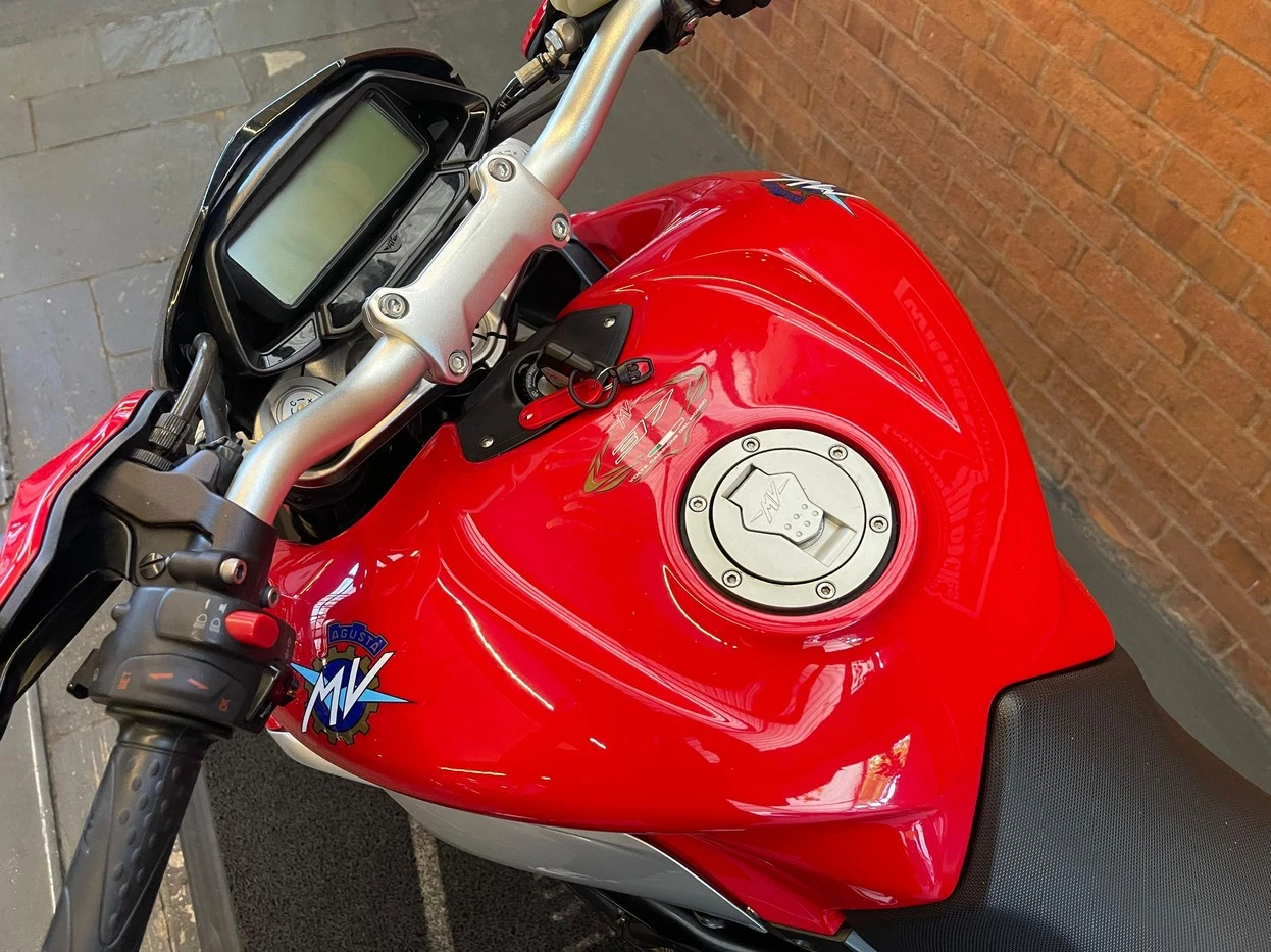 MV AGUSTA RIVALE 800