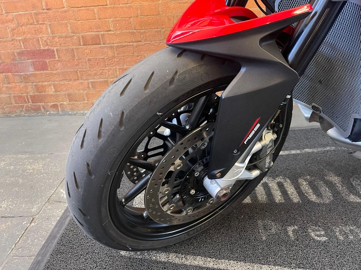 MV AGUSTA RIVALE 800