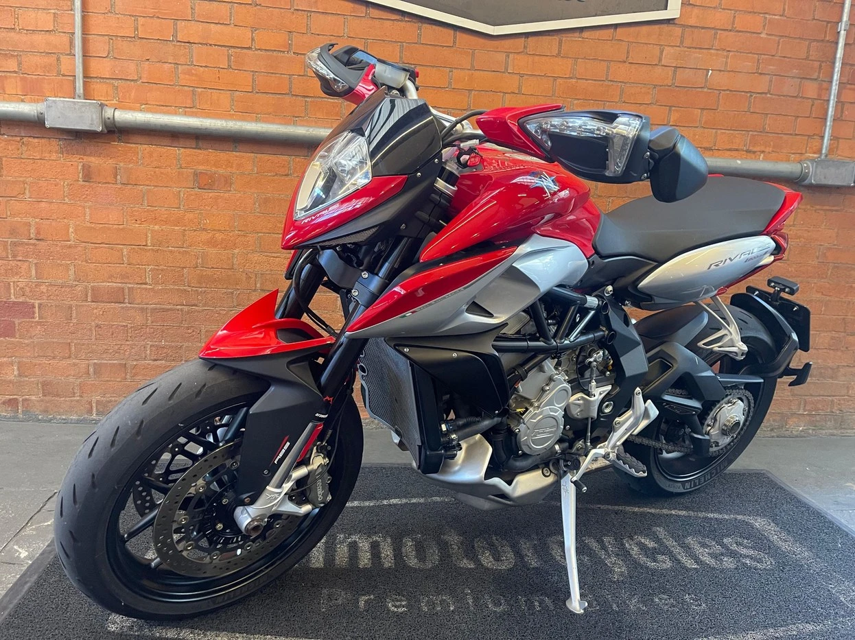 MV AGUSTA RIVALE 800