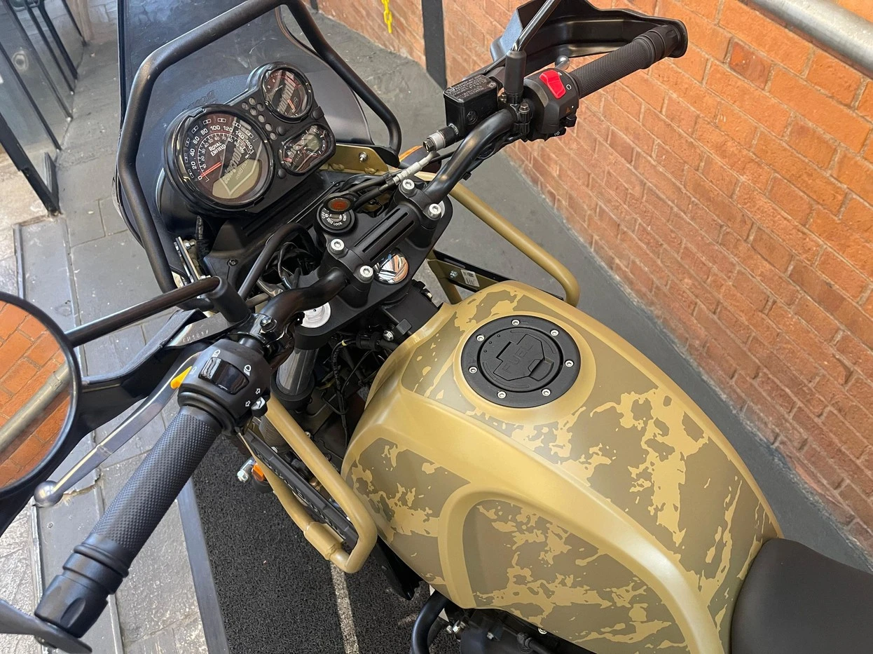 ROYAL ENFIELD HIMALAYAN