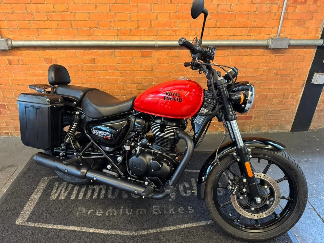 ROYAL ENFIELD METEOR 350 FIREBALL