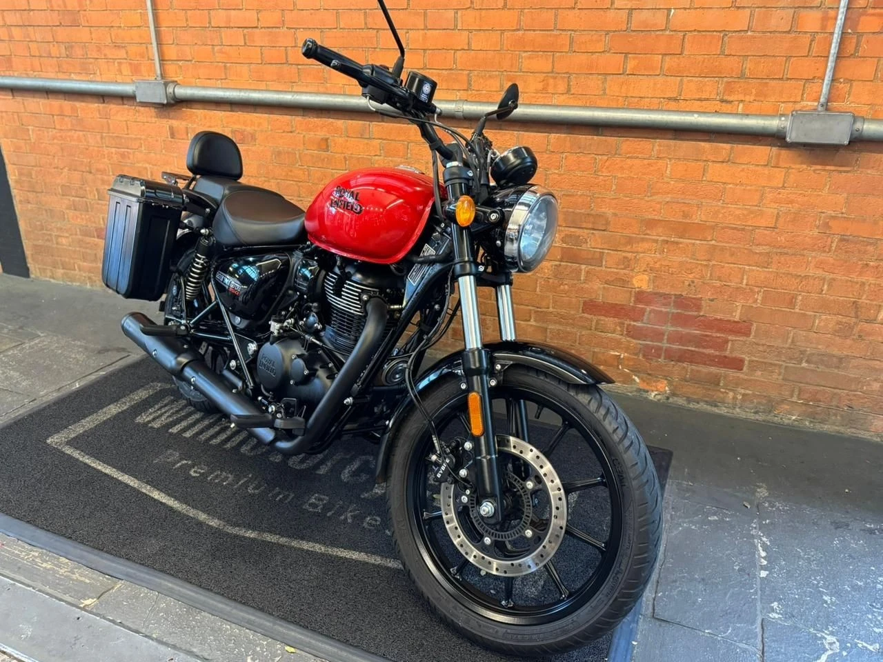 ROYAL ENFIELD METEOR 350 FIREBALL