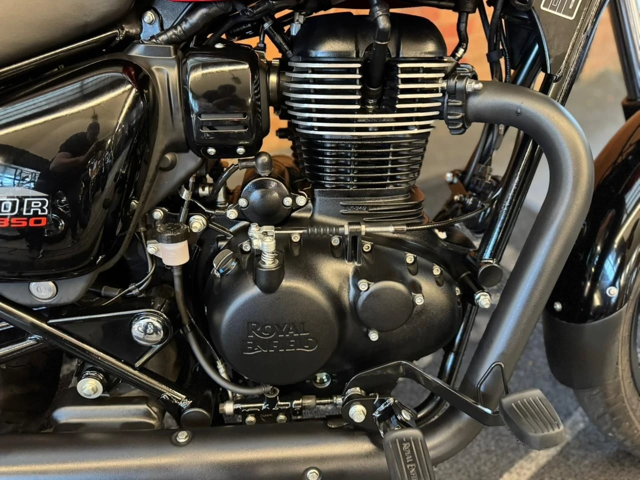 ROYAL ENFIELD METEOR 350 FIREBALL