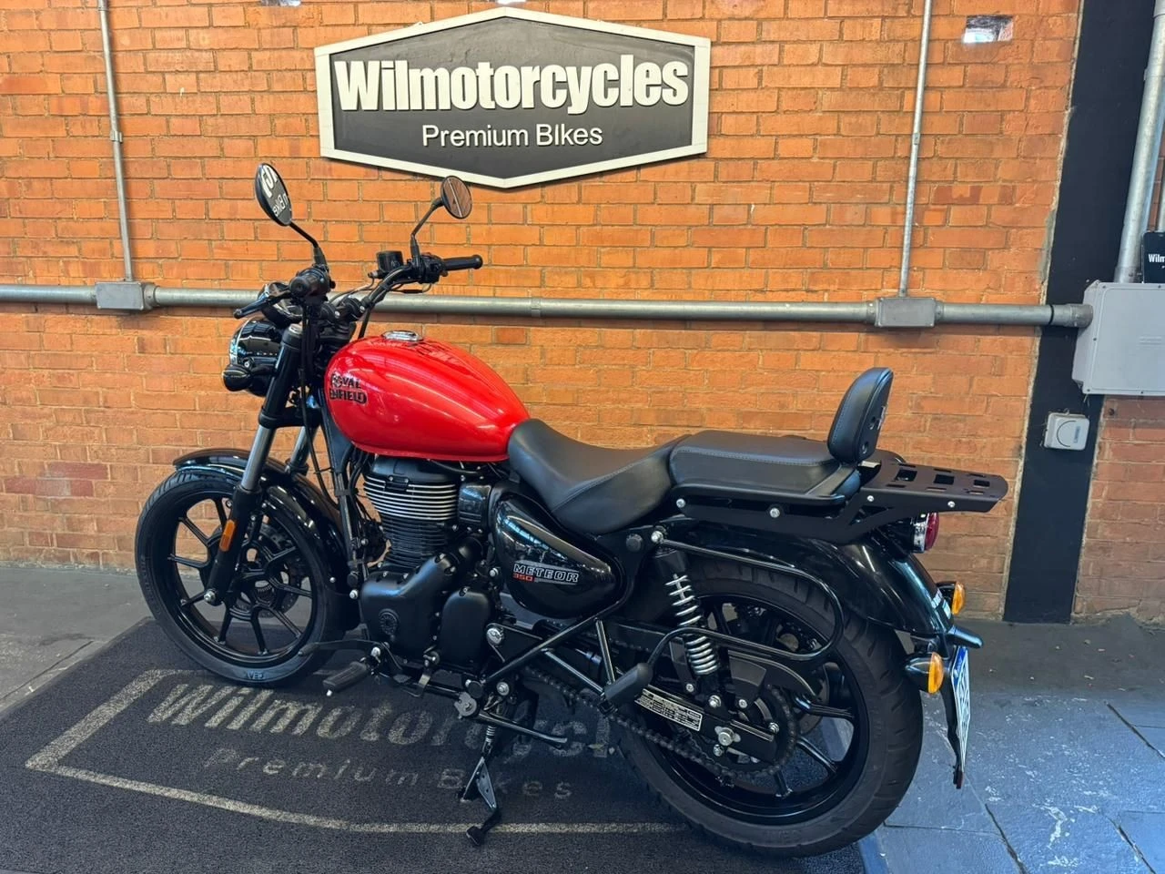 ROYAL ENFIELD METEOR 350 FIREBALL