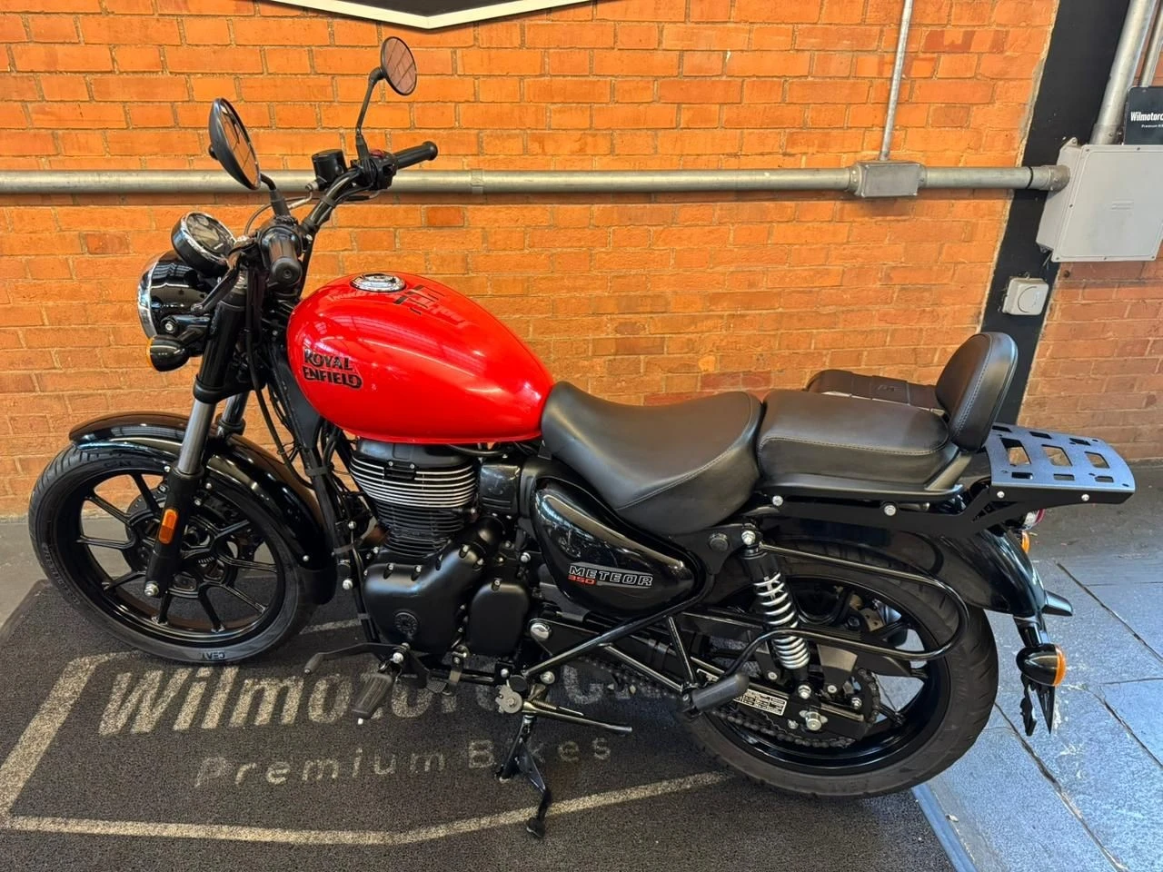 ROYAL ENFIELD METEOR 350 FIREBALL