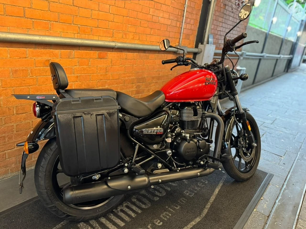 ROYAL ENFIELD METEOR 350 FIREBALL