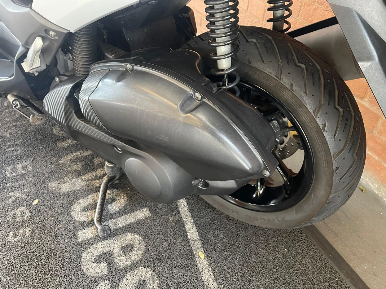 YAMAHA NMAX 160 ABS