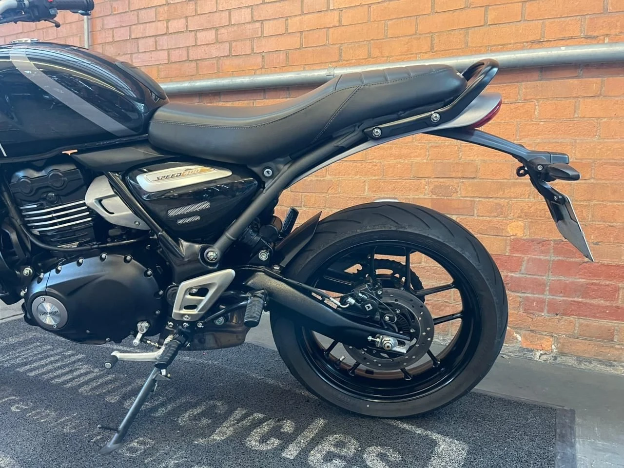 TRIUMPH SPEED 400