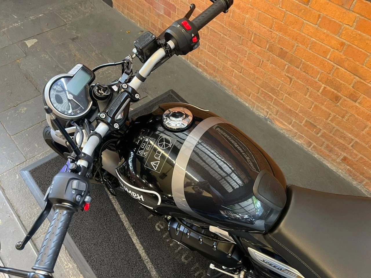 TRIUMPH SPEED 400