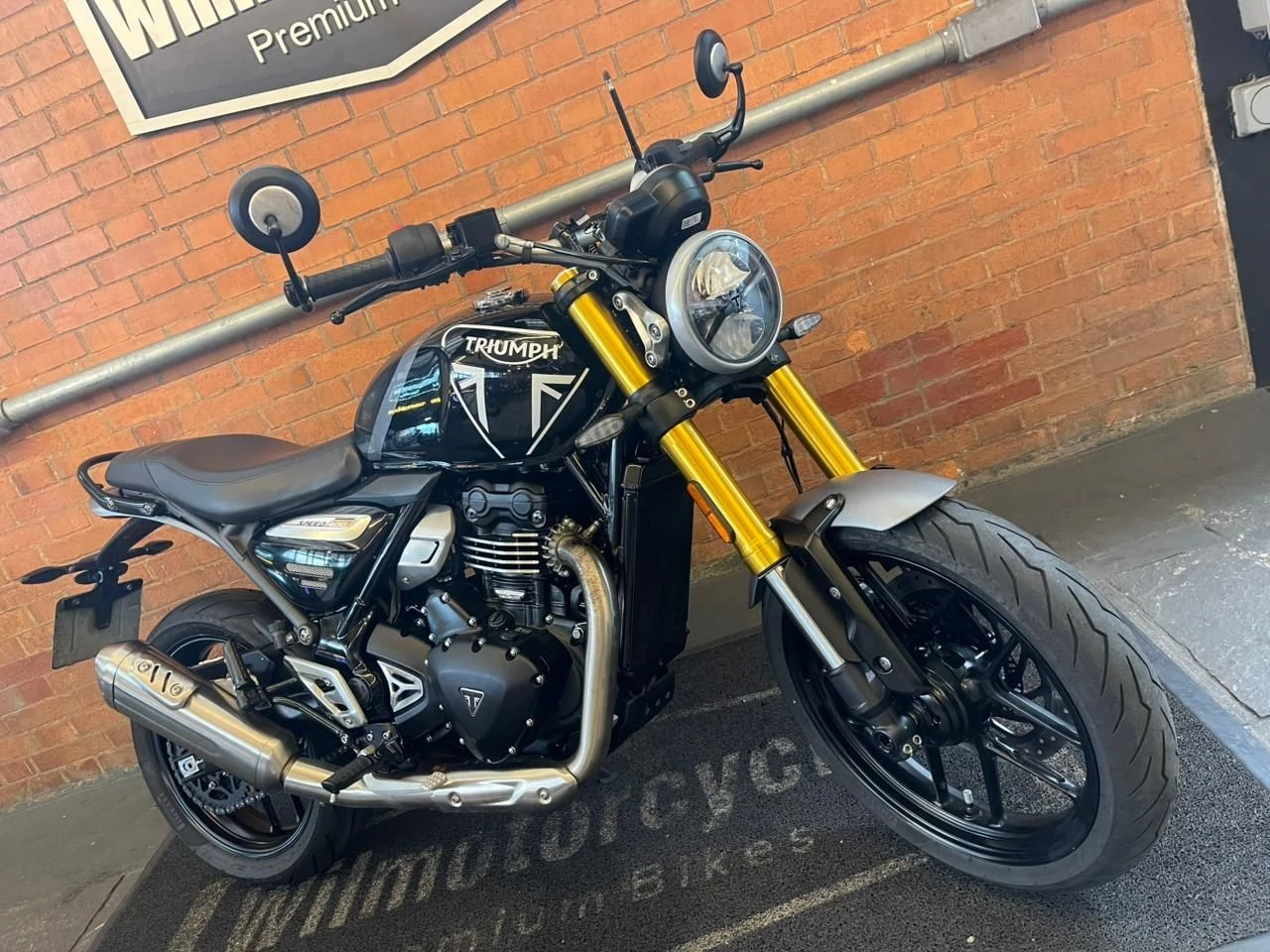 TRIUMPH SPEED 400